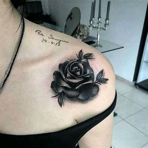 Tatuaje rosa negra